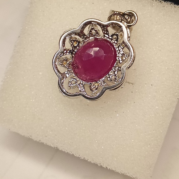 Ruby Pendant - Picture 4 of 4